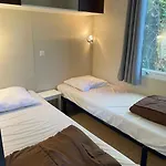 Zecamping 3 Piscine Chauffee Et Animaux Acceptes 3*