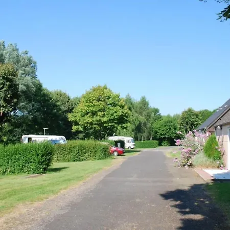 Zecamping 3 Etoiles Piscine Chauffee Et Animaux Acceptes Campingplatz