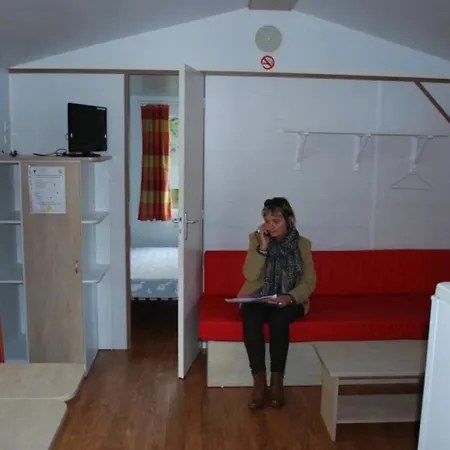 Campingplatz Zecamping 3 Etoiles Piscine Chauffee Et Animaux Acceptes Saint-Martin-du-Vieux-Belleme