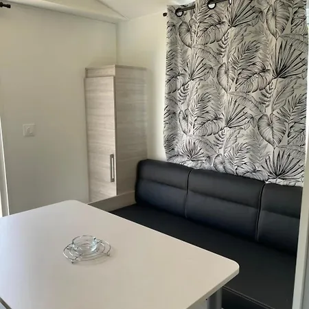 Campingplatz Zecamping 3 Etoiles Piscine Chauffee Et Animaux Acceptes Saint-Martin-du-Vieux-Belleme