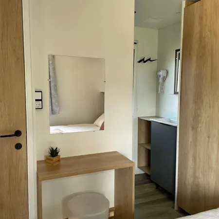 Zecamping 3 Piscine Chauffee Et Animaux Acceptes 营地 3*